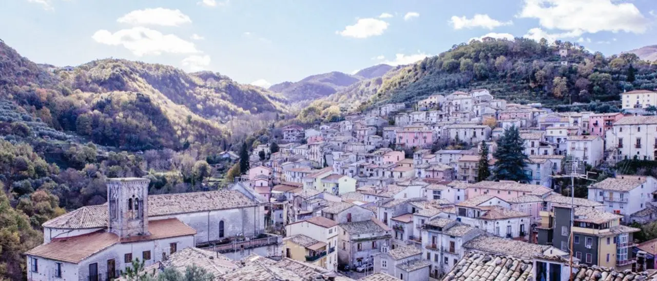 Awards Calabria 2024, serata di gala a Mendicino: riconoscimenti a venti eccellenze calabresi