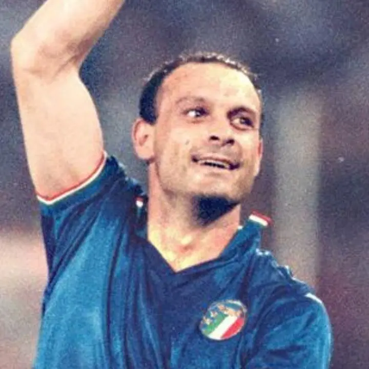 Migliorano le condizioni di Totò Schillaci. La famiglia: «Sta lottando con tutte le sue forze»