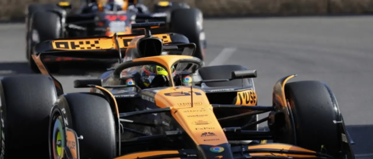 Oscar Piastri su McLaren vince il gran premio dell’Azerbaigian. Seconda la Ferrari con Leclerc