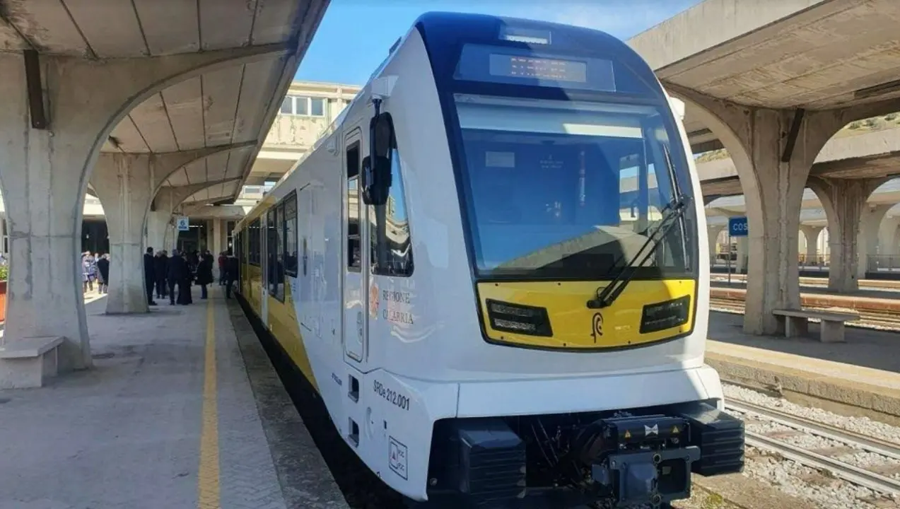 Nuovi treni lungo la tratta Cosenza-Rogliano: entreranno in funzione con la riapertura delle scuole