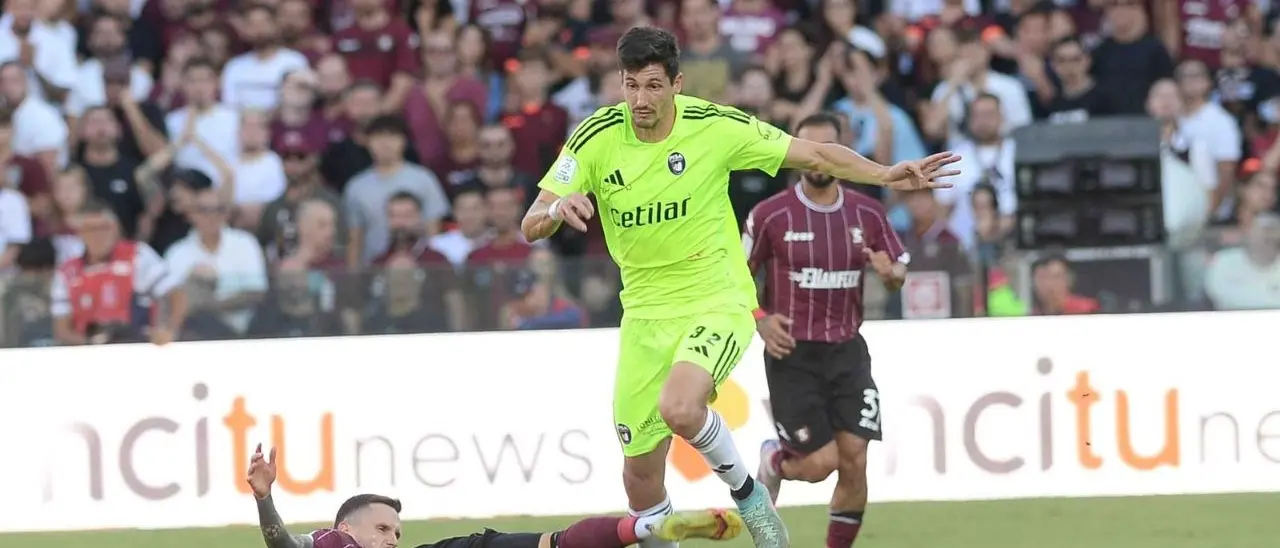 Serie B, Pisa in testa da solo. Crolla la Salernitana, Frosinone e Sampdoria sempre più giù