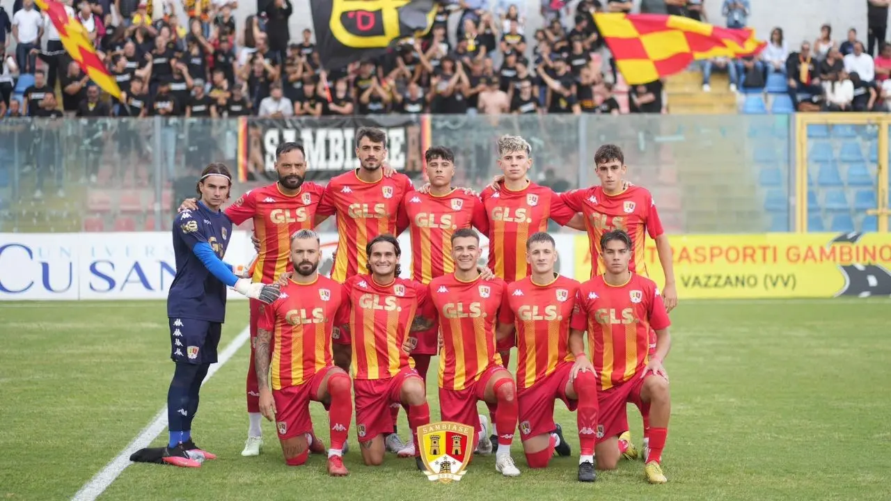 Serie D, il Sambiase vince e convince: giallorossi al comando insieme a Locri e Scafatese. Ecco la Top 3 di LaC Sport