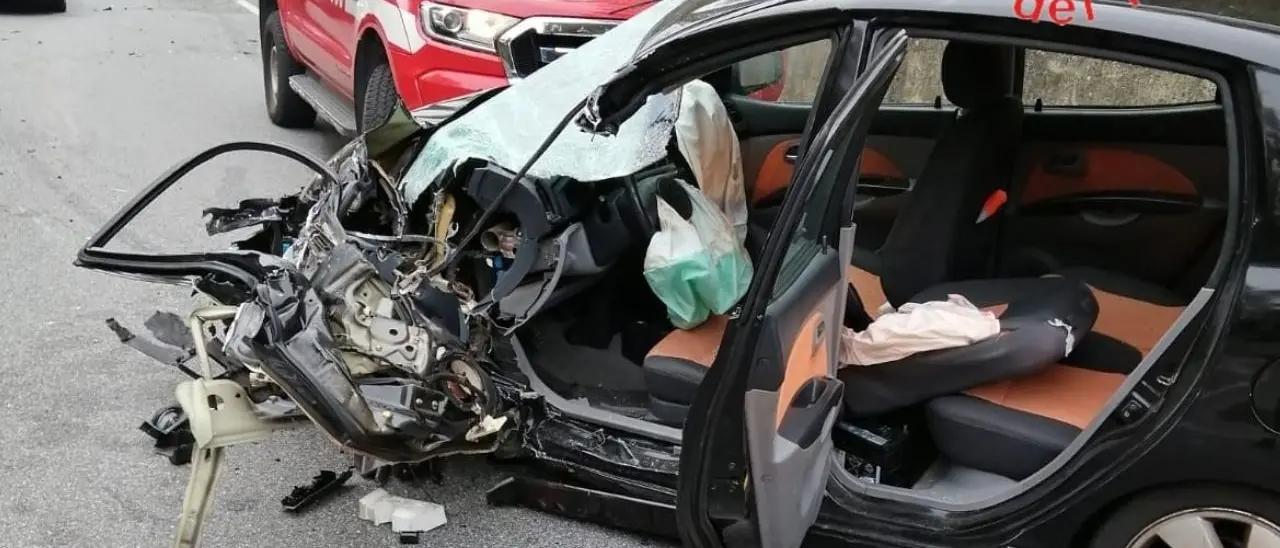 Incidente stradale nel Cosentino: violento impatto tra un auto ed un furgone, un ferito grave