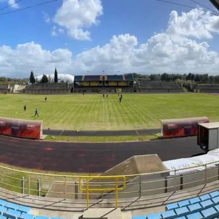 Eccellenza, Gioiese ancora una volta nel caos: otto calciatori lasciano e Dal Torrione non accetta la panchina