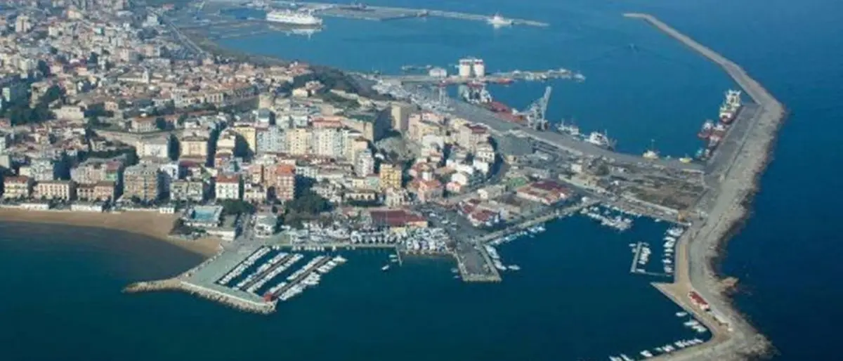 Nuovo insediamento industriale nel porto di Crotone, previsti cento nuovi posti di lavoro