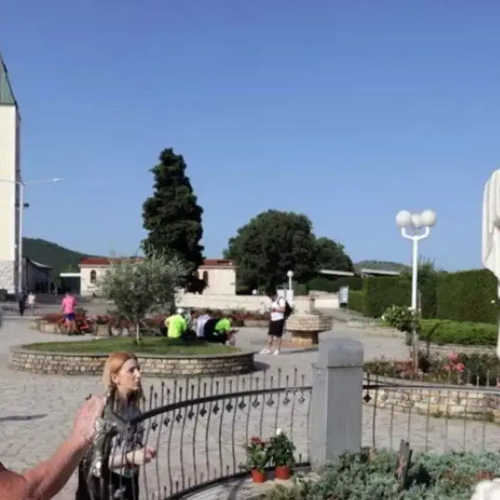 Medjugorje, nulla osta del Vaticano che però parla ancora di «presunte apparizioni». Il papa: «Pellegrinaggi per incontrare Maria e non i veggenti»