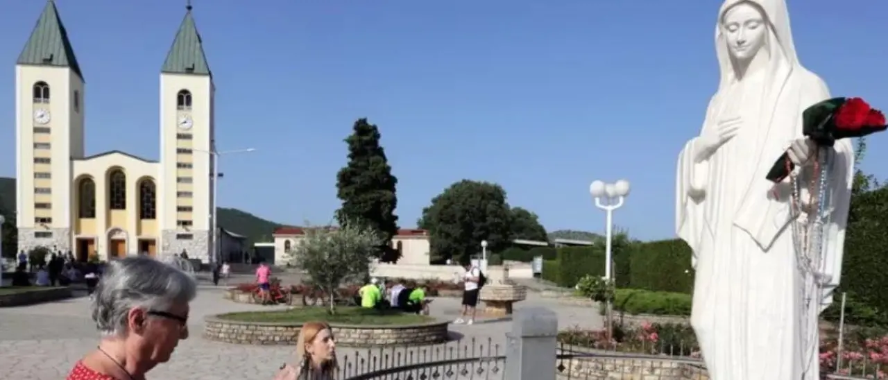 Medjugorje, nulla osta del Vaticano che però parla ancora di «presunte apparizioni». Il papa: «Pellegrinaggi per incontrare Maria e non i veggenti»