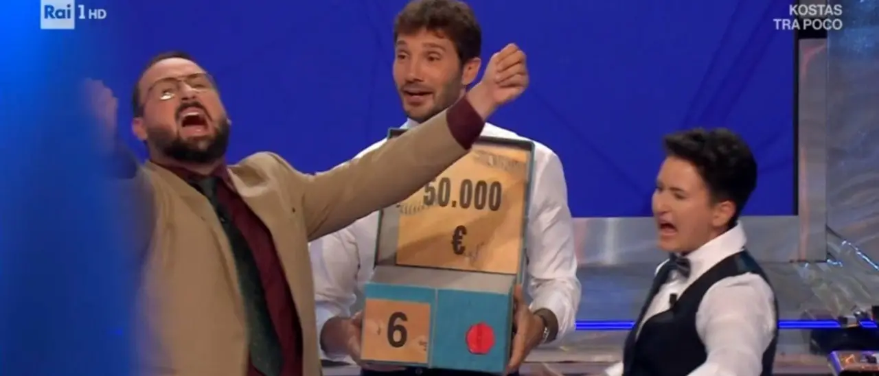 Da Reggio Calabria ad Affari tuoi, Tony Verna conquista il pubblico e vince 50mila euro