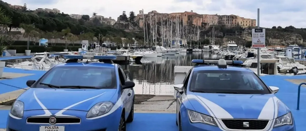 Prodotti ittici surgelati trasportati in auto e potenzialmente nocivi: scatta il sequestro a Tropea