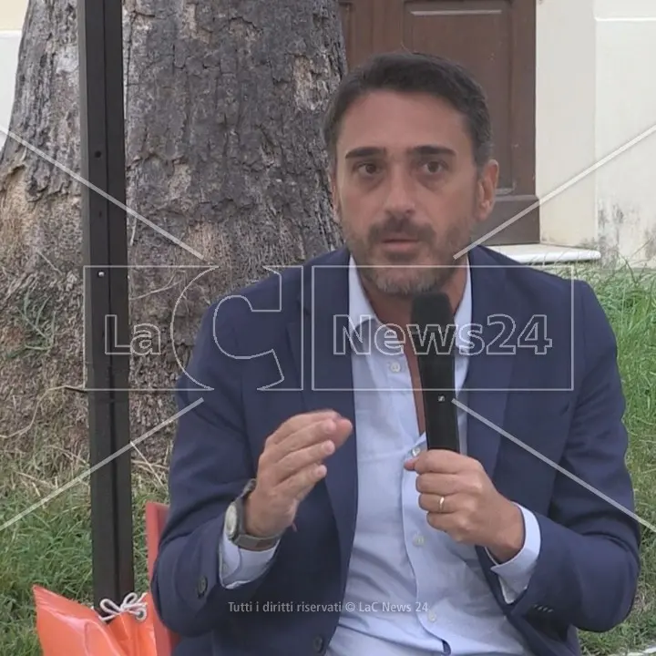 Al via la Festa regionale dell’Unità, Irto all’attacco di Occhiuto: «Non c’è alcun percorso di sviluppo in questa regione»