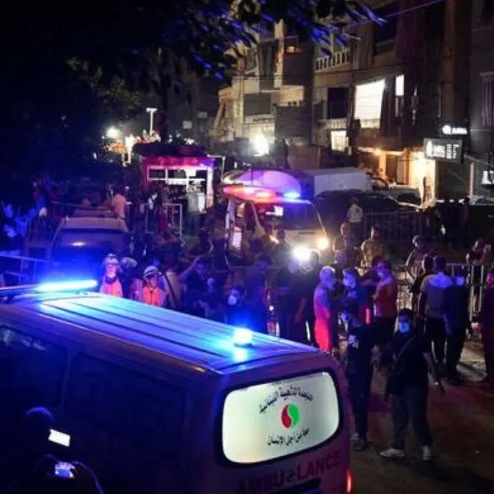 Raid israeliano su Beirut, decapitata l’ala militare di Hezbollah: 12 le vittime