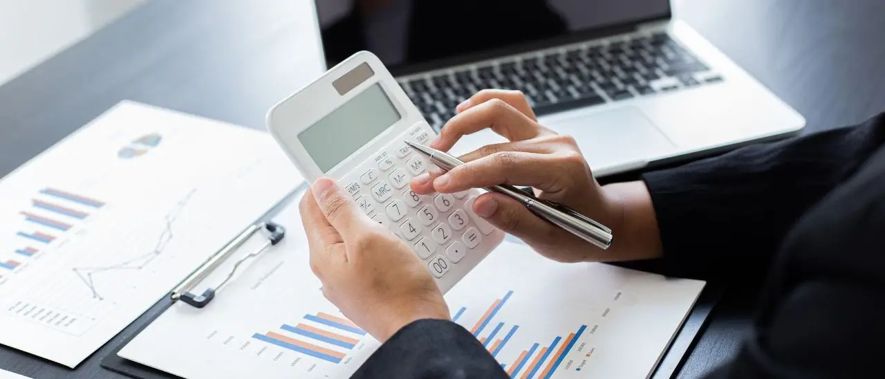 Arriva il bonus Natale, 100 euro in più nella tredicesima: ecco a quali lavoratori spetta