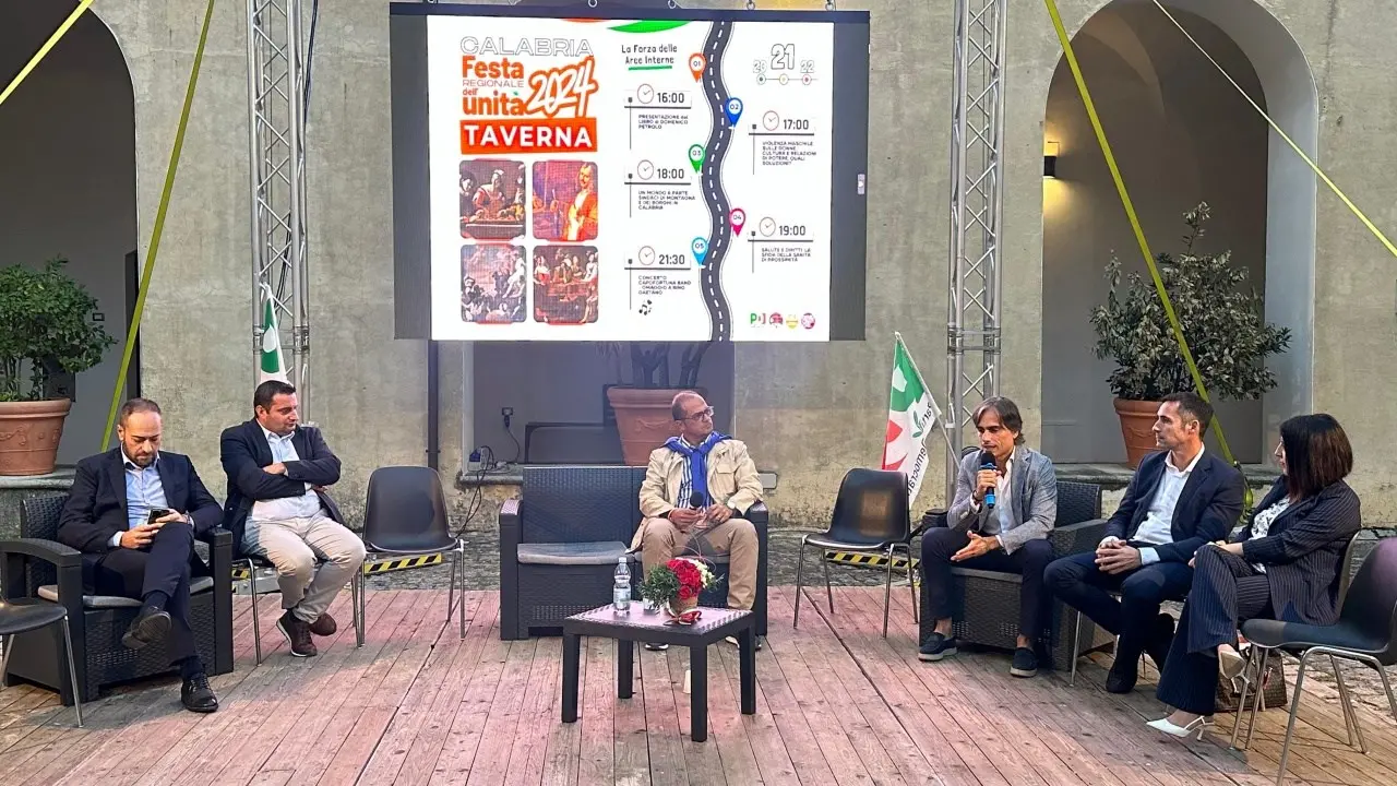 Festa dell’Unità, Falcomatà a Taverna in difesa delle aree interne: «I tagli alla sanità rischiano di condannare questi luoghi al declino»