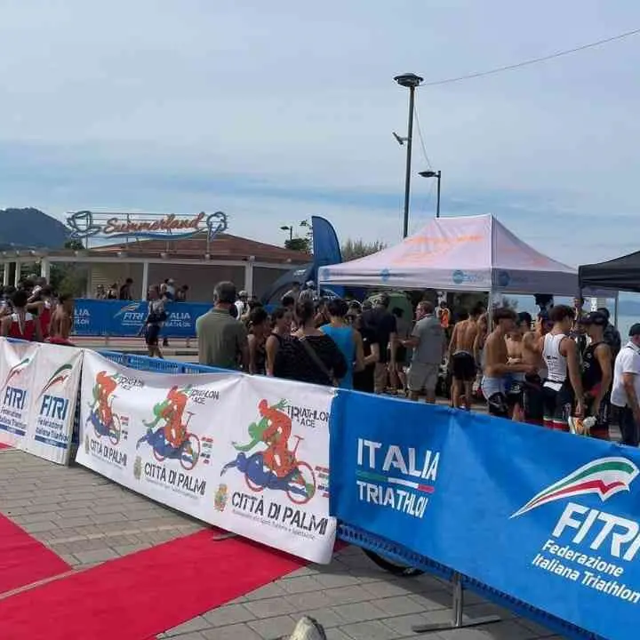 A Palmi la quinta edizione della Triathlon Race: 300 atleti da tutta Italia in gara tra le meraviglie della Costa Viola