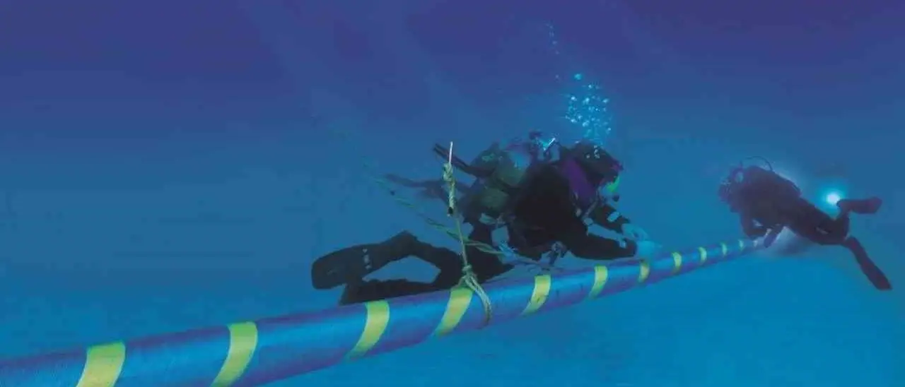 Nuovo elettrodotto sottomarino tra Calabria e Sicilia: c’è l’ok del Ministero