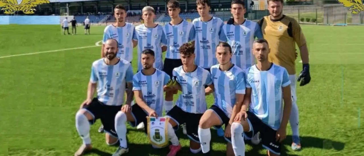 Primo punto per il Caraffa grazie al gol “fortuito” di Comito: «Avevo messo il pallone in area, ma poi è andato verso la porta»