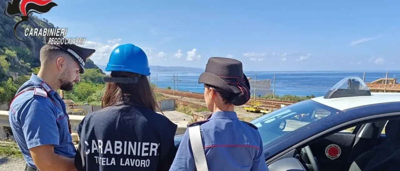 Bagnara, un lavoratore in nero e violazioni delle norme di sicurezza: cantiere chiuso e multe per 7500 euro