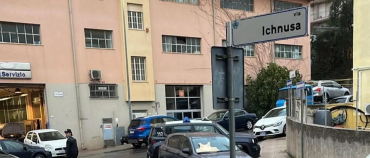 Strage familiare a Nuoro, uccide moglie e figlia per poi togliersi la vita. Ferite altre 4 persone