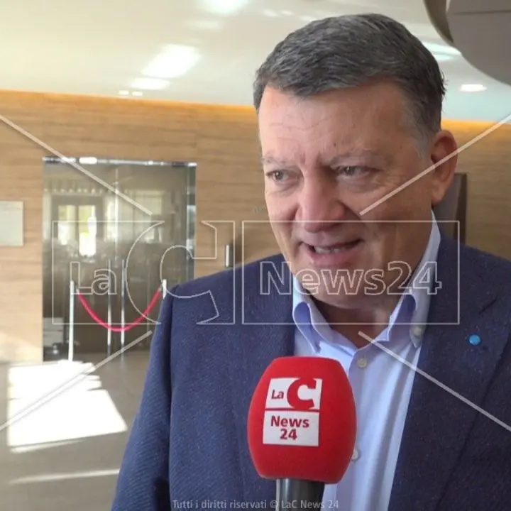 Autonomia, Bombardieri (Uil): «Deposito firme è un messaggio importante, Calabria ha risposto in modo incredibile»