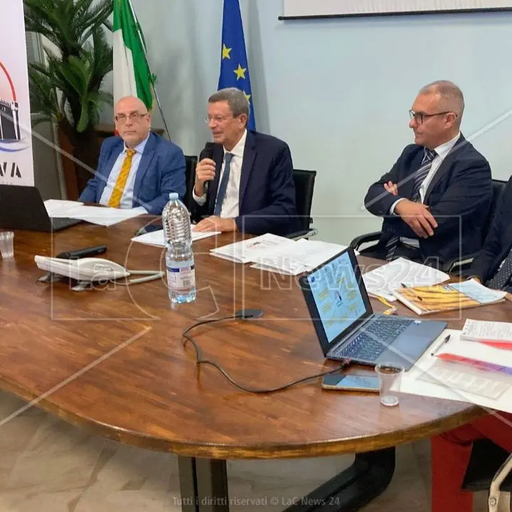 Gestione migranti, la Prefettura di Vibo Valentia illustra il progetto Innova per migliorare l’accoglienza