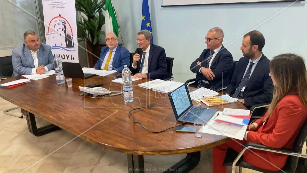 Gestione migranti, la Prefettura di Vibo Valentia illustra il progetto Innova per migliorare l’accoglienza