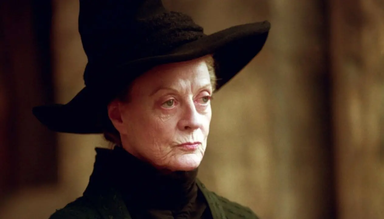 Muore a 89 anni l’attrice Maggie Smith, l’indimenticabile professoressa McGranitt di Harry Potter