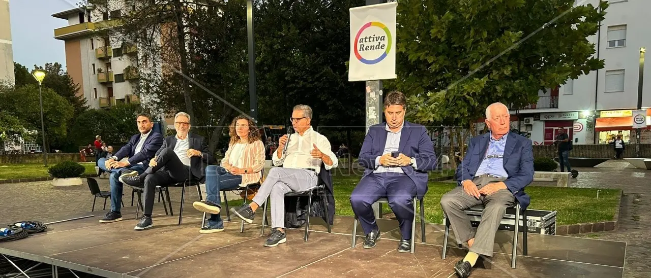 Rende, prove di campo largo per l’era post commissari: il movimento dell’ex consigliere regionale Talarico ponte tra Principe e M5s