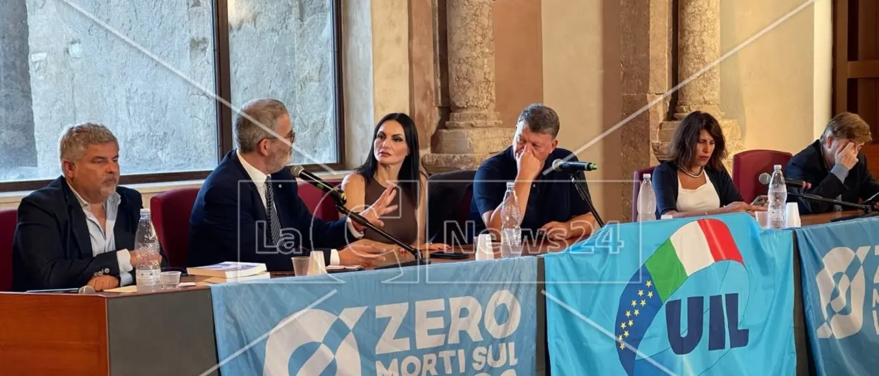 Lotta al precariato, Bombardieri (Uil) a Roccella: «Governo e Regione non dimentichino la Calabria, abbandonata per troppo tempo»