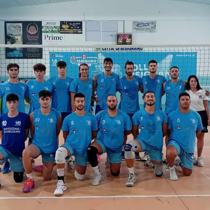 Volley, l’amichevole Bisignano-Rende appassiona il pubblico e prepara le due squadre al campionato