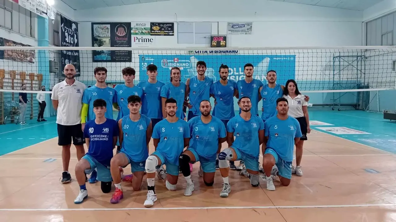 Volley, l’amichevole Bisignano-Rende appassiona il pubblico e prepara le due squadre al campionato