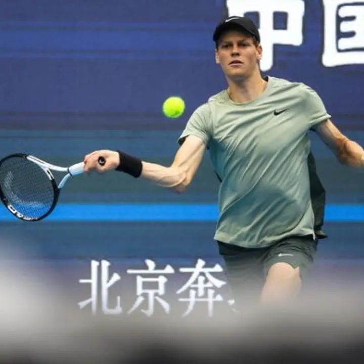 Cina Open, Sinner vince in tre set contro Safiullin e accede ai quarti di finale