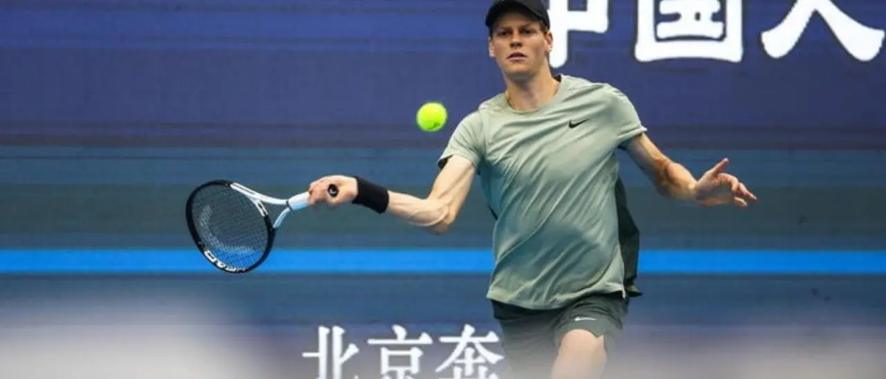 Cina Open, Sinner vince in tre set contro Safiullin e accede ai quarti di finale