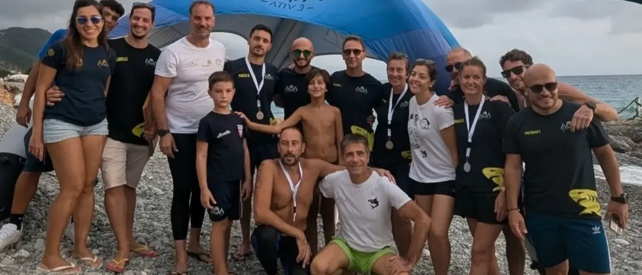Nuoto, “Da Zero a 1400” termina con la Queen’s Race allo scoglio della Regina