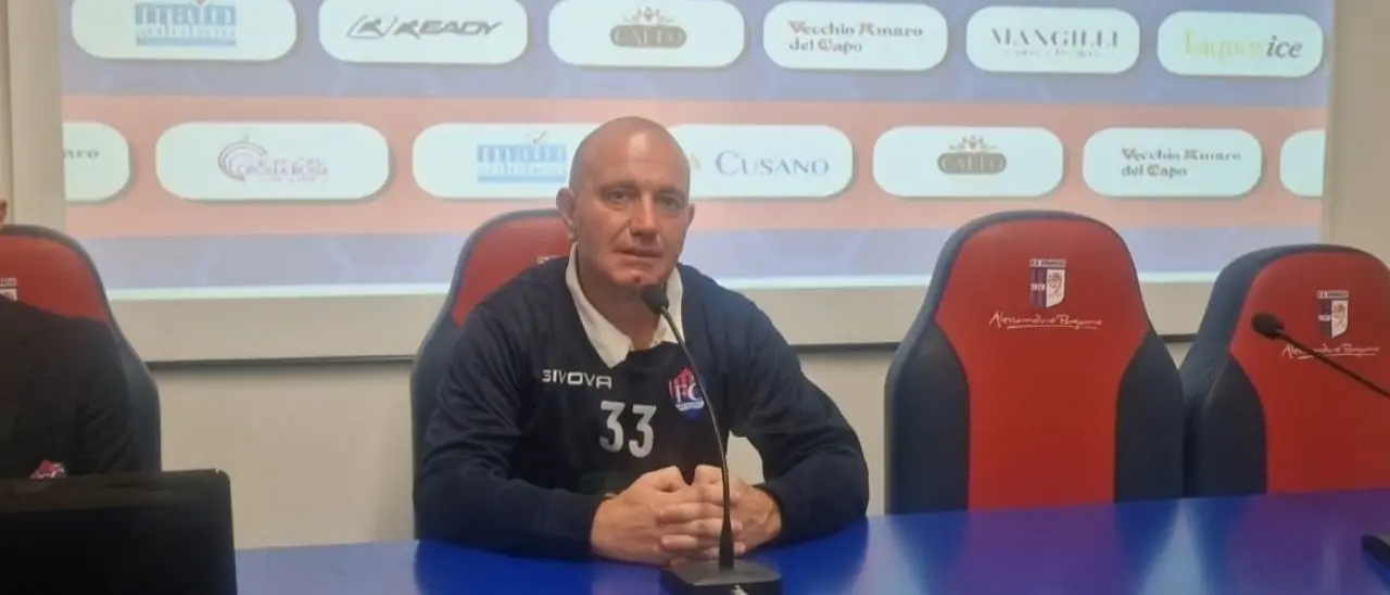 Il Pompei si arrende alla Vibonese per 4-3. Cinelli: «Quando si perde in questo modo si fanno i complimenti all’avversario»