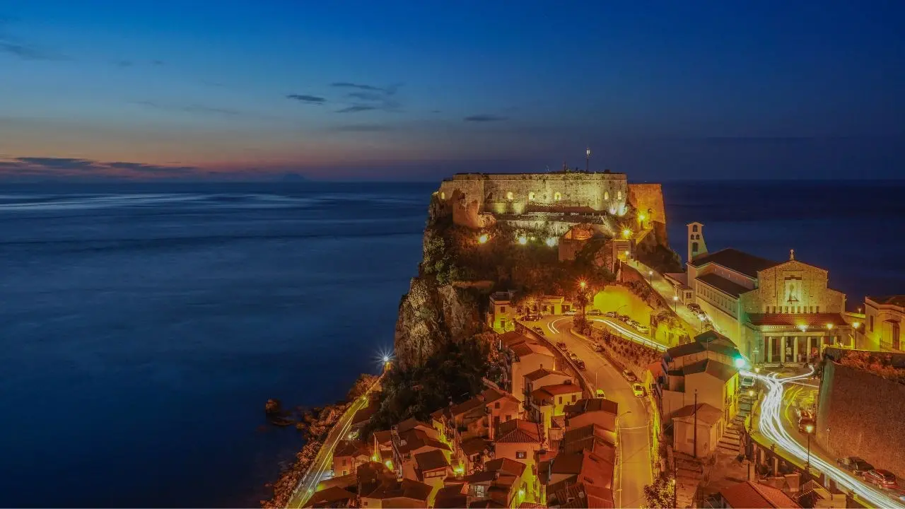 Scilla guarda al futuro con un piano integrato tra mare e montagna: il Parco Marino diventa parte di una strategia condivisa\n
