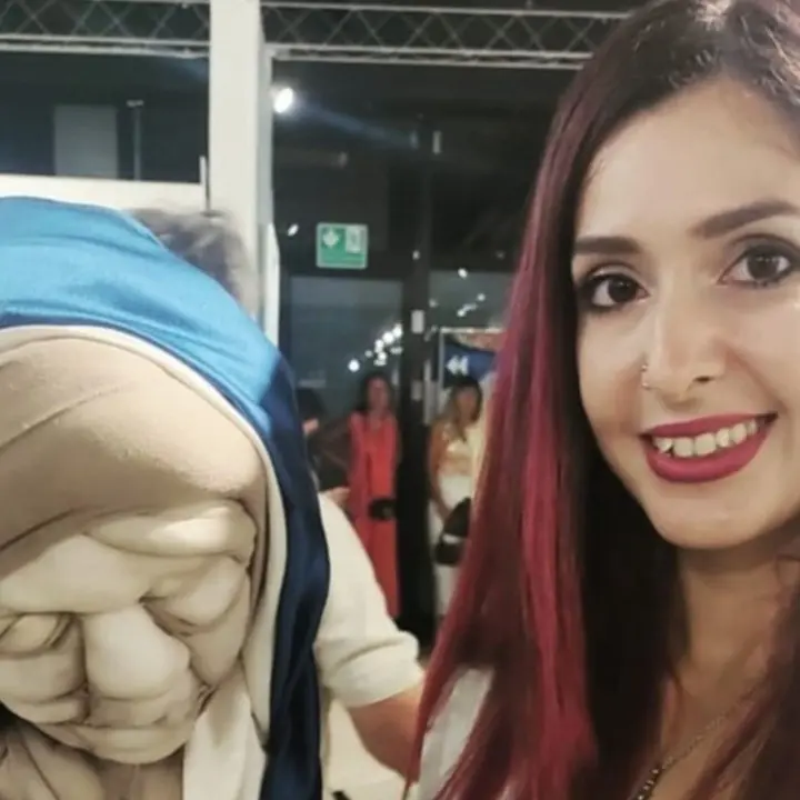 Le statue di stoffa di Nadia: una giovane artista di Palmi contro i pregiudizi di chi crede che fare cultura sia solo un hobby