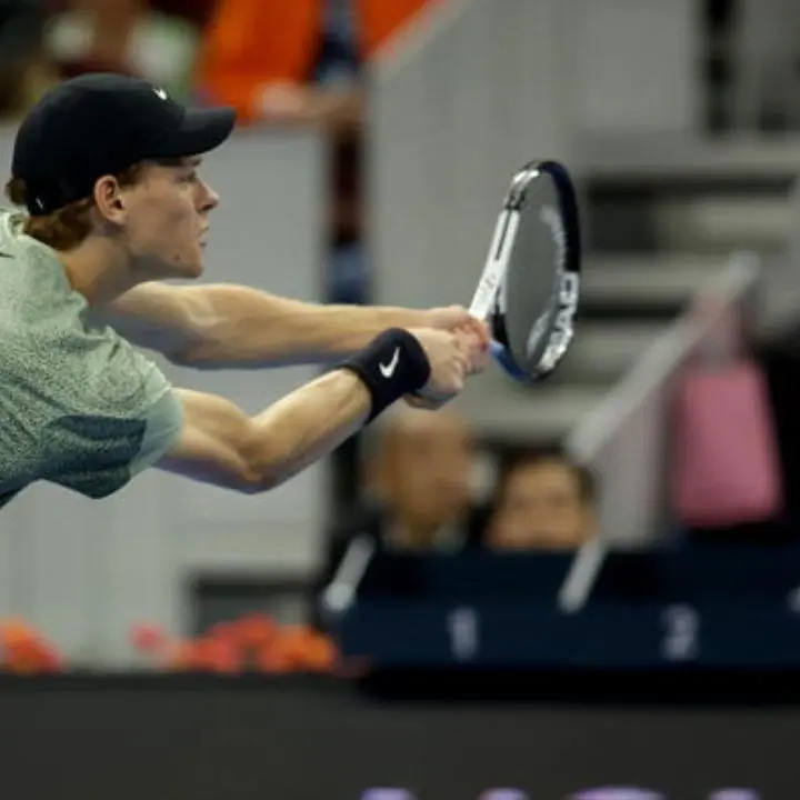 Cina Open, Sinner batte Bu e vola in finale. Sarà battaglia con Alcaraz