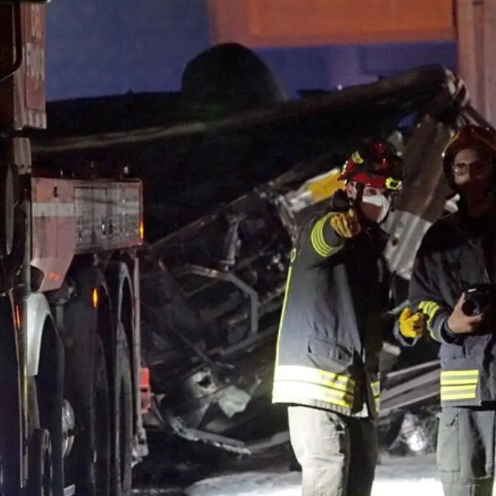 Un anno fa la tragedia del bus di Mestre: ancora nessuna verità per le famiglie delle 22 vittime dell’incidente