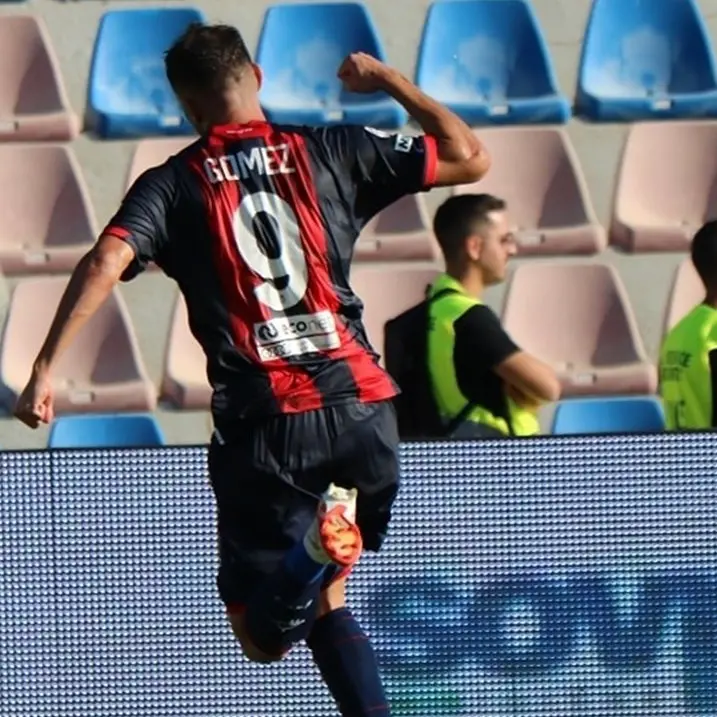 Crotone, numeri in “rosso” in difesa. La carica di Gomez: «Per essere una grande squadra serve tempo, ma stiamo crescendo»
