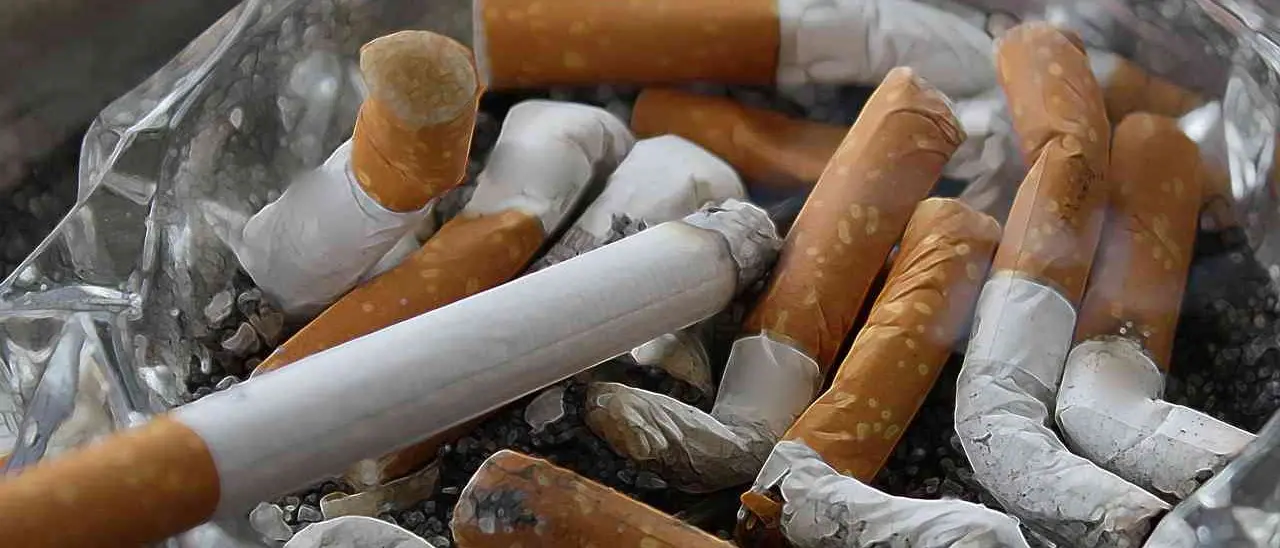 Sigarette, aumentare il prezzo di 5 euro al pacchetto: la proposta degli oncologi contro i tumori e a sostegno del Ssn