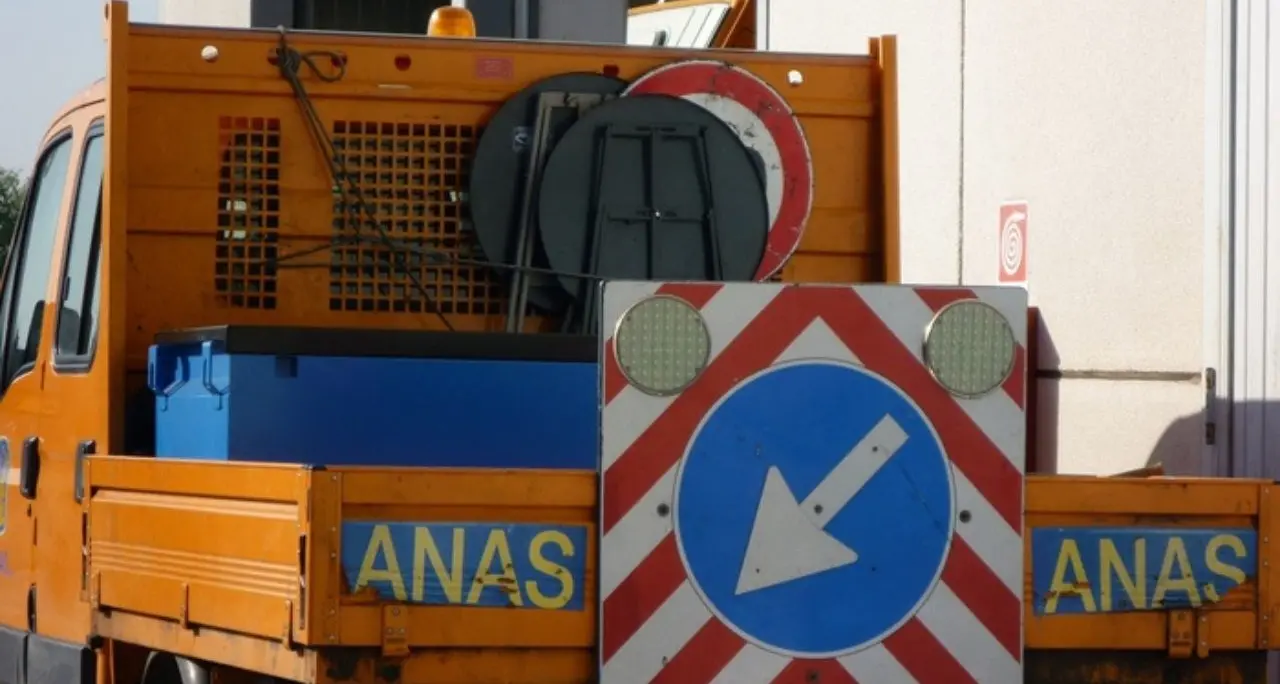 Ancora un incidente stradale sulla Statale 106 ad Amendolara: traffico bloccato e un ferito\n