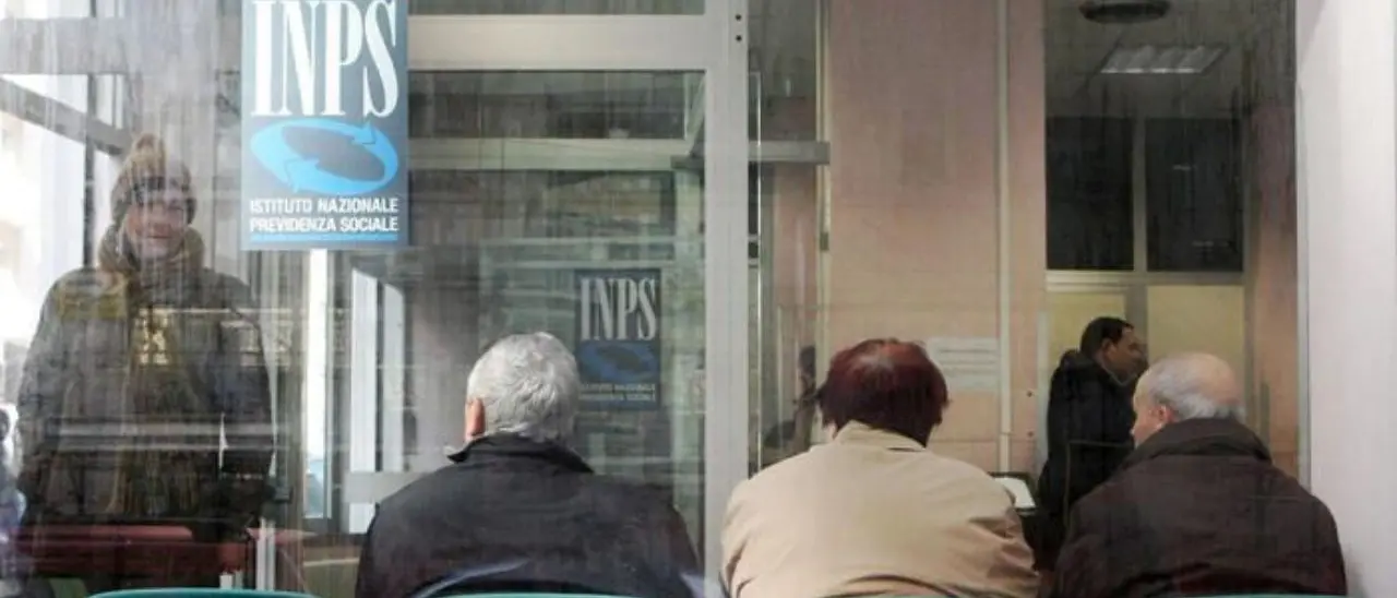 Pensioni, il governo lavora ad un intervento sulla “minima” che superi 621 euro