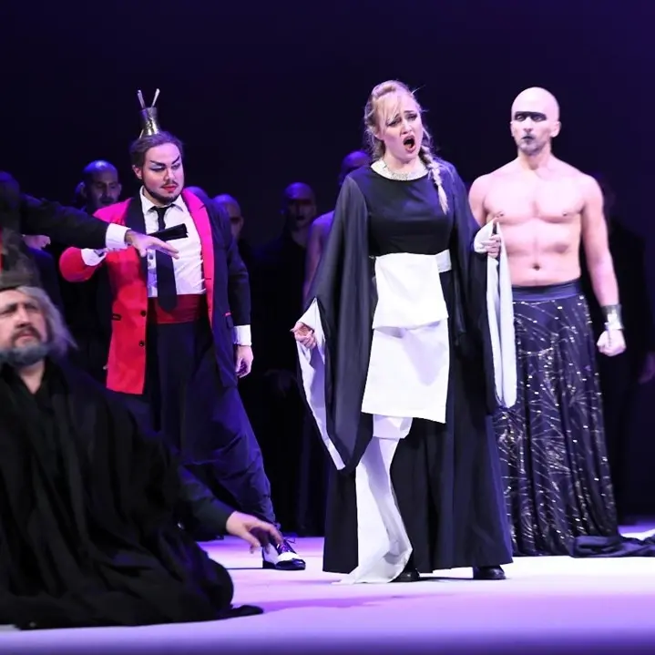 Catanzaro, la Turandot del XXI Festival d’autunno conquista tutti: standing ovation al Teatro Politeama