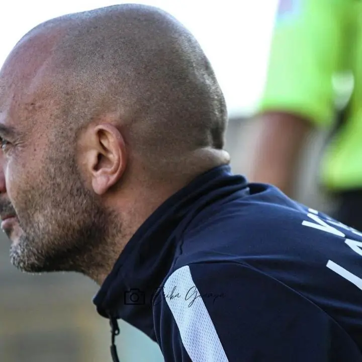 La Vigor Lamezia non decolla e fa 2-2 con l’Isola CR, Fanello: «Una squadra come la nostra non può concedere una rimonta»