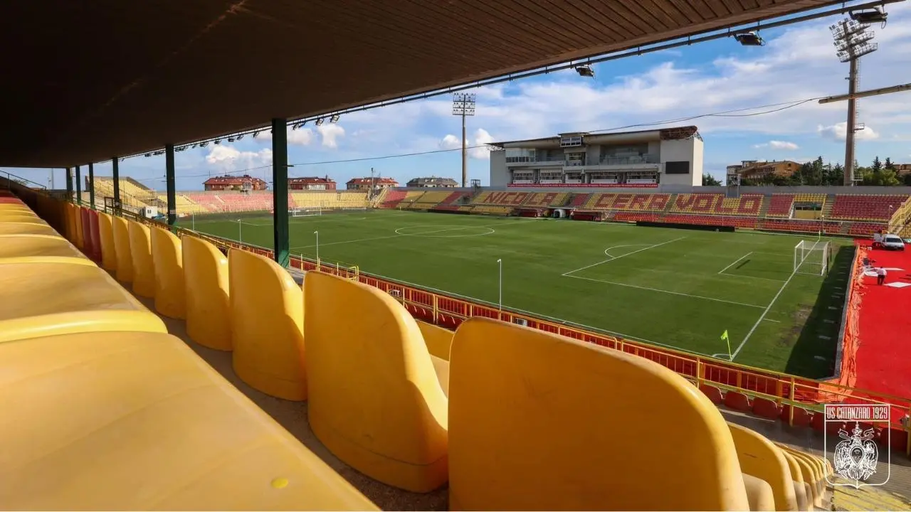 Maltempo, domani impianti sportivi e stadio chiuso: rinviata la partita Catanzaro-Modena\n