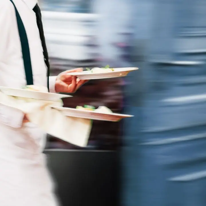 Turismo, in Calabria nel 2023 quasi 30mila occupati: la maggior parte under 40 e con contratti a tempo