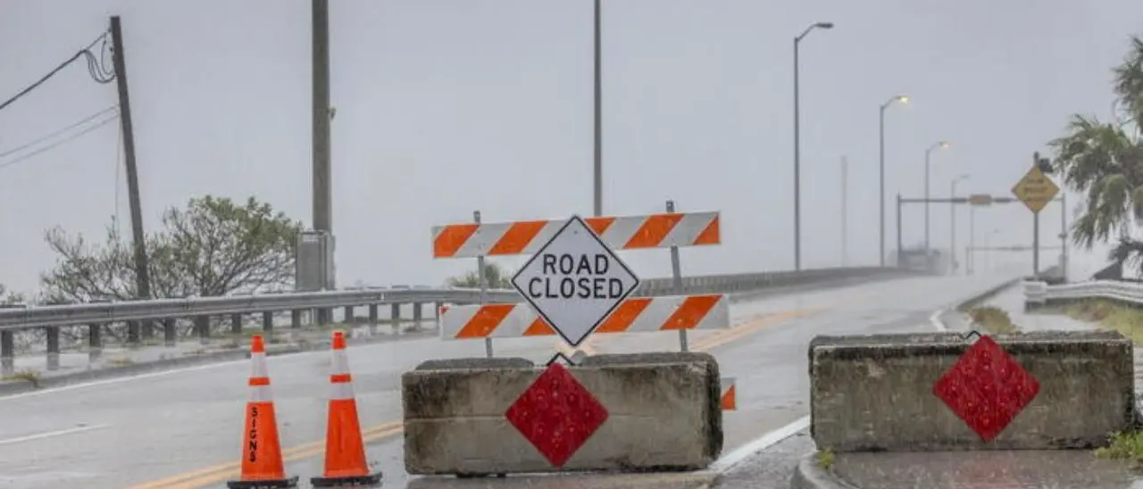 L’uragano Milton ha toccato la Florida: case distrutte e un milione di abitanti senza elettricità. Ci sono morti