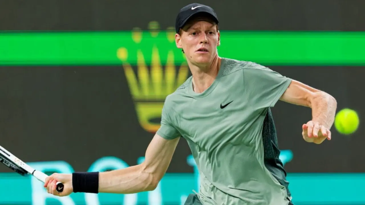 Atp di Shanghai, Sinner strapazza Medvedev e vola in semifinale nel Masters1000 cinese