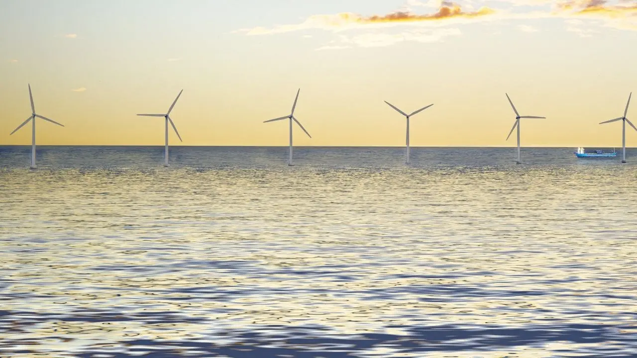 Eolico e rinnovabili, assalto green in Calabria: boom di richieste, l’ombra della speculazione sulla transizione ecologica