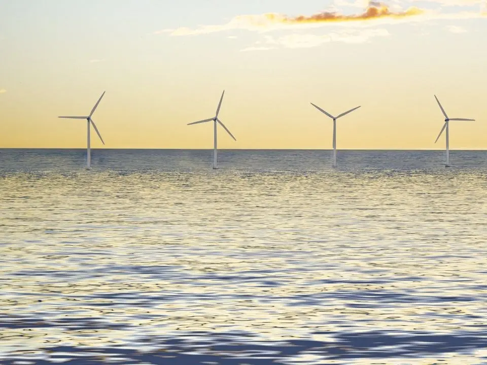 Eolico e rinnovabili, assalto green in Calabria: boom di richieste, l’ombra della speculazione sulla transizione ecologica